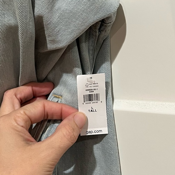 GAP cropped jean jacket size Large Tall - Picture 2 of 3